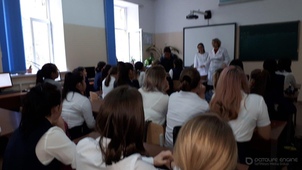 Профилактическая беседа с девочками 8-9 классы "Половая неприкосновенность", встреча с гинекологами